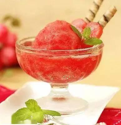 晚上六点吃瓜,揭秘晚宴上的美味诱惑