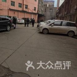 武汉停车场吃瓜,揭秘停车场的趣味日常