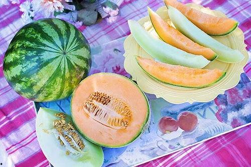 梦到和老板吃瓜,职场关系新解读