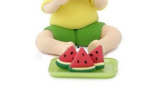 跳舞小熊吃瓜图片,小熊瓜趣横生  第2张